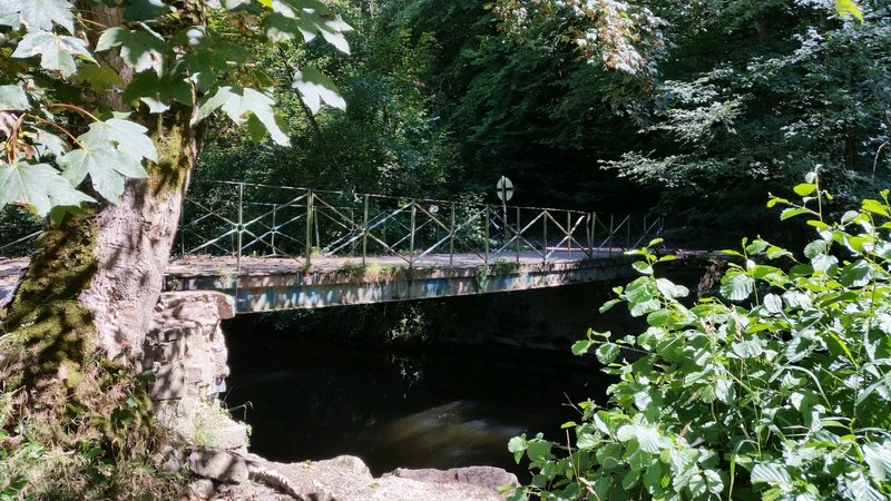 Bridge over the "Viroin" river.