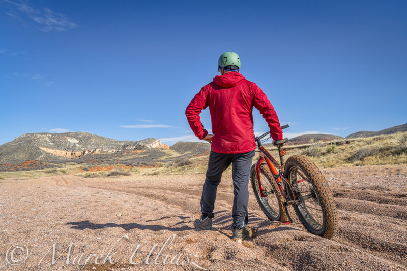 Contemplating deep gravel of Big Hole Wash Trail