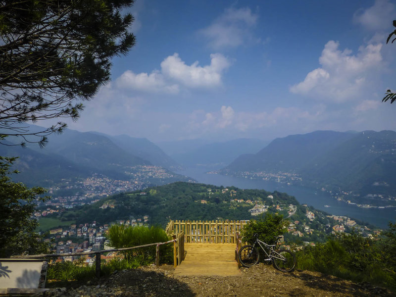 Summer at Parco Spina Verde overlooking Lago di Como