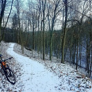 Riding high above Davey Lewis's Cave.