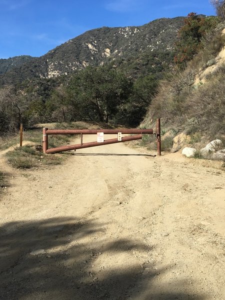 Gate restricting vehicles up the trail, easy to ride around, at the Overturf Junction.