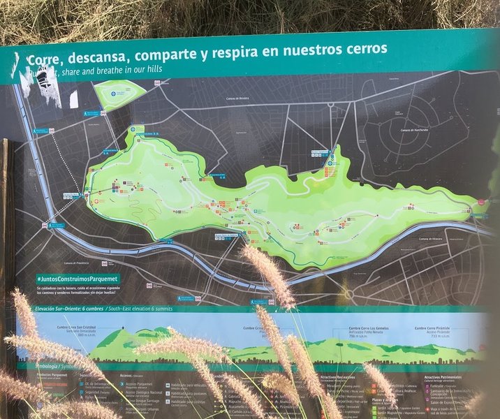 Map of the routes at the Parque Metropolitano Cerro San Cristobal at the La Piramide Vespucio Exit.