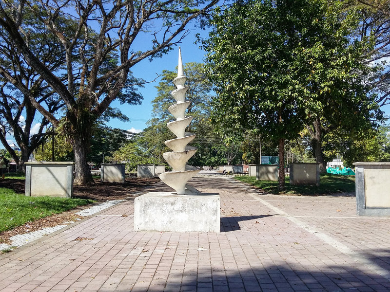 Parque de la memoria - Memorial Park. El Castillo.