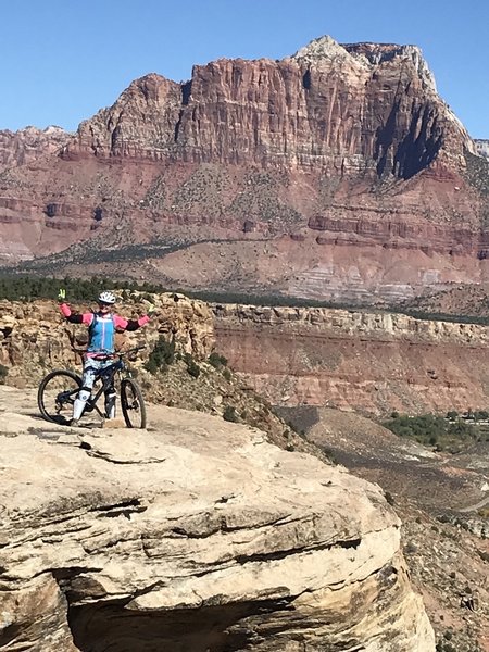 The views of Zion Valley are beautiful, a must ride trail‼️