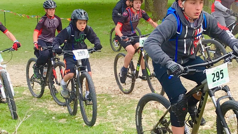 And they are off!.... cold and windy day .... great XC trail system for all levels.... at Flat Rock Ranch !