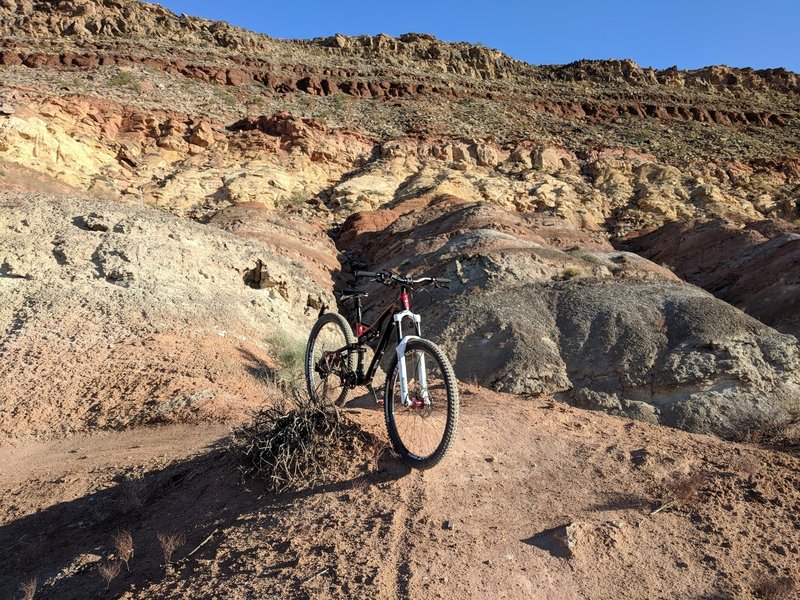 Really fun desert scenery. Not a destination trail, but worth doing if you want to goof around for 30 minutes.