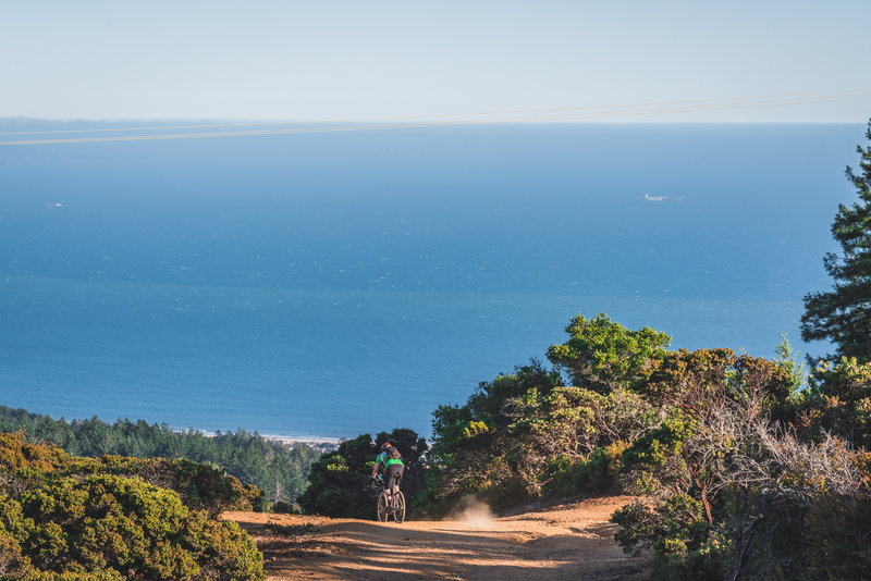 Alphawanderlust.com | Overlooking Stinson Beach | Bolinas Ridge