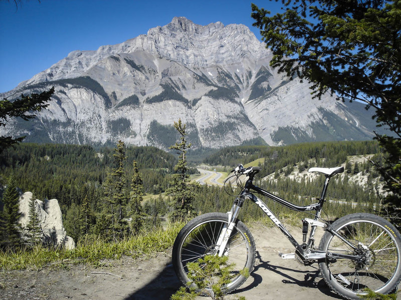 Cascade Mountain and the trans-Canada highway form the Tunnel Bench Loop