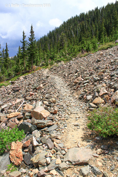 Scree field crossing along the Lost Lake trail