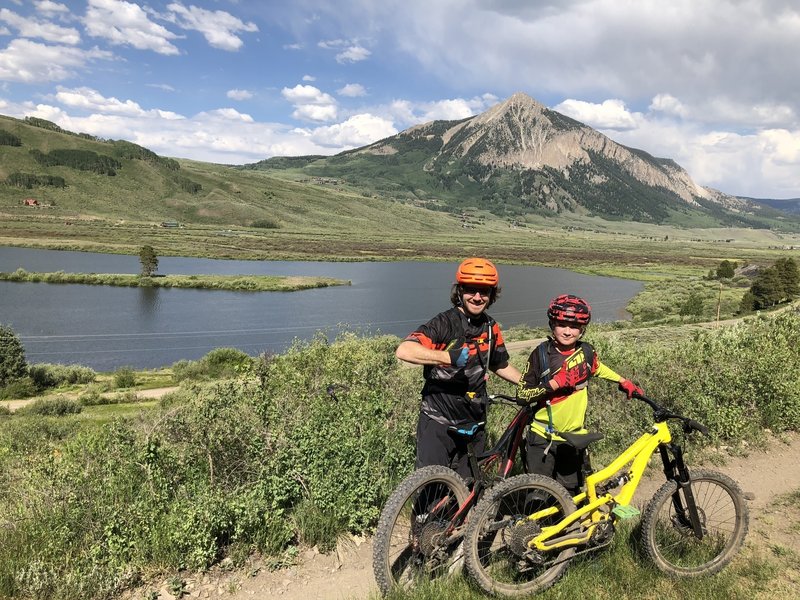 End of the ride with the Butte in the background and a small island, what a great view!