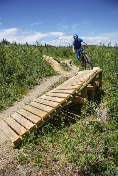 Fun optional wooden features on Akima's Way.