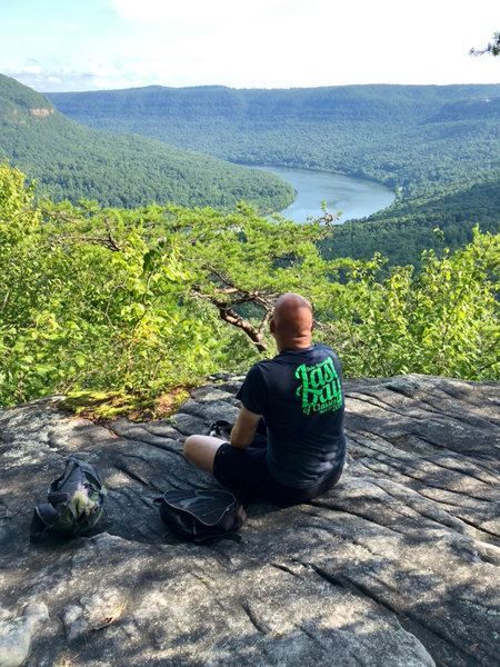 View of the Tennessee River from great overlook.