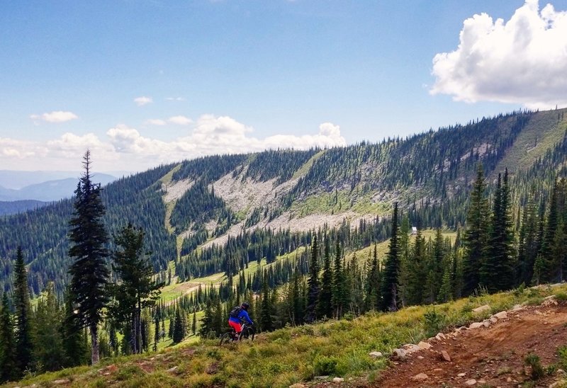 Traversing across the front side of Schweitzer Mountain.