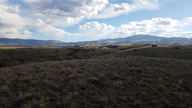 Nicomodes Ridge awaits you. Greenie in the background.