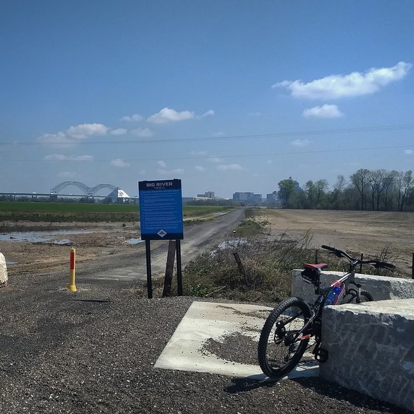 Turn off from Dacus Lake Road Trail to River View Trail