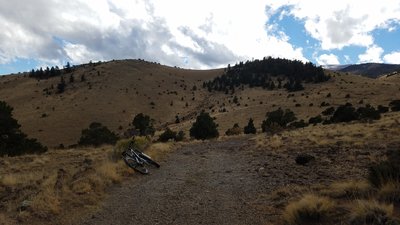 A rocky descent at Nicomodes Gulch