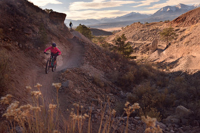 Riders on the new lower extension of Rusty Lung.