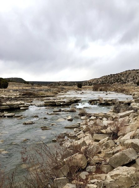 River where the dinosaur tracks are.