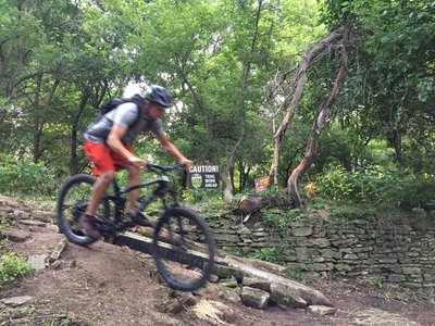 Rider so fast / blurry dropping into the Skills Pit