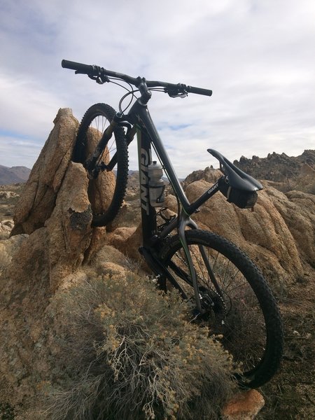 Rocky terrain around Sycamore Rocks