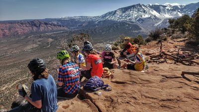 Lunch break at porcupine Rim