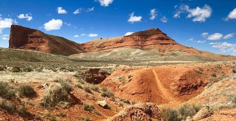 This is a great view of Devil's Leap which is located in the Red Gulch Basin. The Bad Medicine 90 offers fanatastic views of the 700' formation.