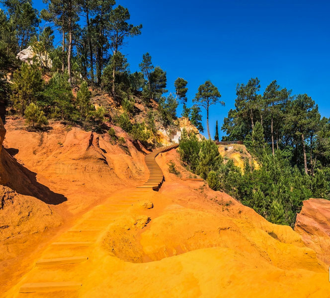 "Colorado provençal": colorful ochre mines near Rustel.