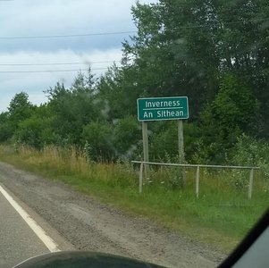Bilingual English/Gaelic road signs abound.