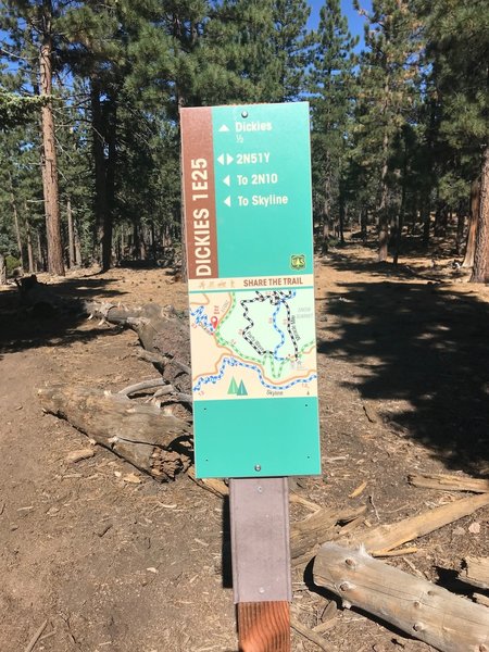 Trail marker/map at the junction of Coyote (2N51Y) and Dickies.