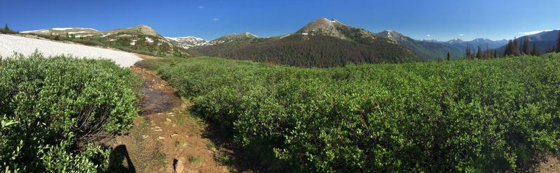 Nearly rounding the bend, to turn south to Williams Pass.