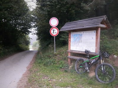 The start of Anaconda, there is a table with a cycle-map and some explanations to biking-routes