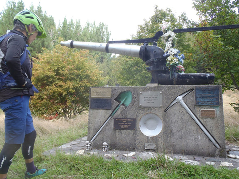 Memorial at Louis Creek for miners who died in WW1 and subsequent wars or on the Howard Goldfield