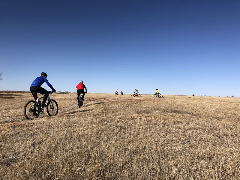 Golden Belt Blanket Series race day, everyone getting started in the field loops.