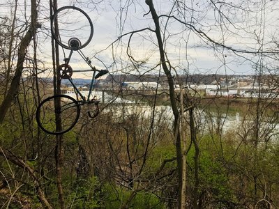 hanging trail features