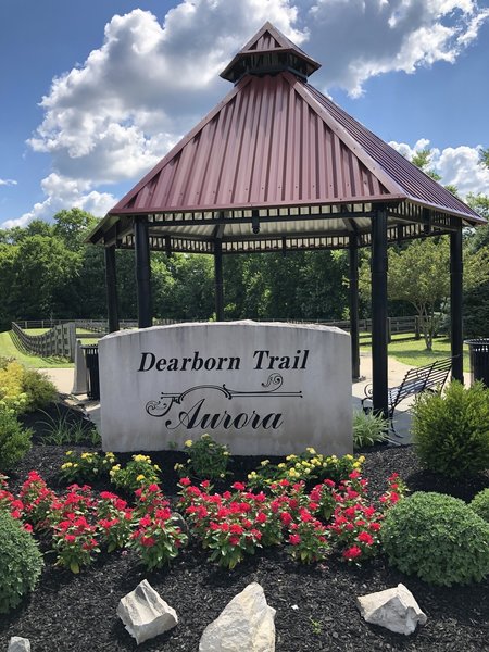 Official trailhead and parking area in Aurora