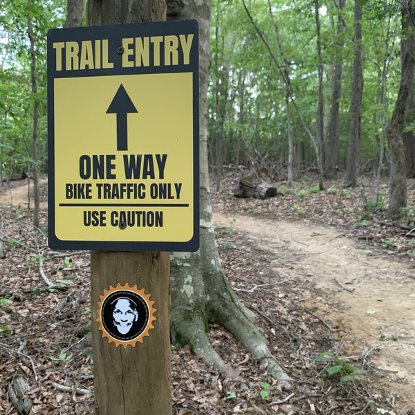 The entry sign to Col Du Shade, the advanced trail at Locust Shade Park