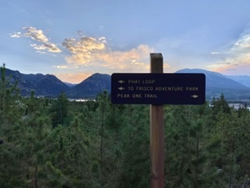 Peak One trail connecting to Phat Loop