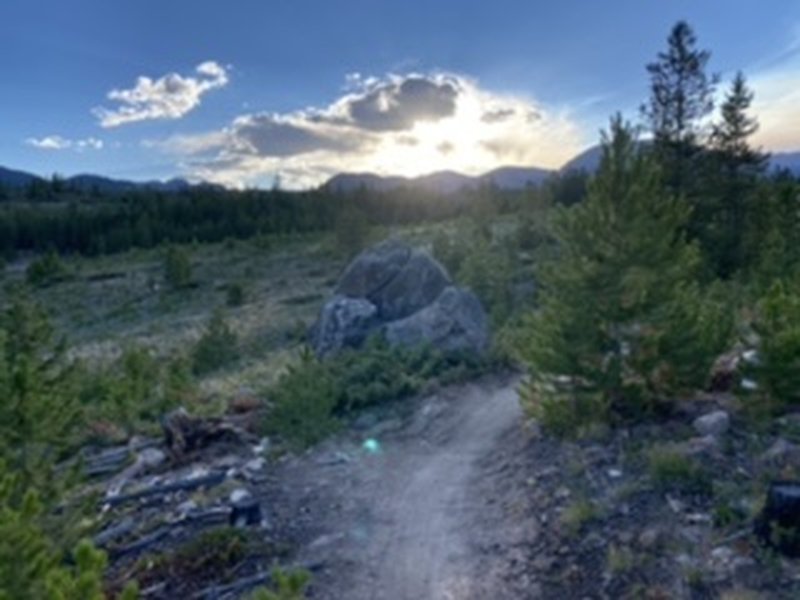 Heading into the flowing switchbacks