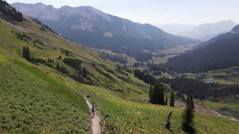 Hard to focus on the trail with these views.