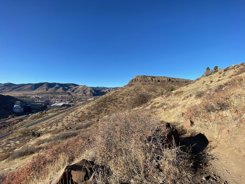 Looking west on the North Table loop after a grueling ascent from the parking lot.