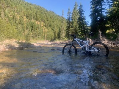 Multiple back-and-forth crossings of Cottonwood Creek