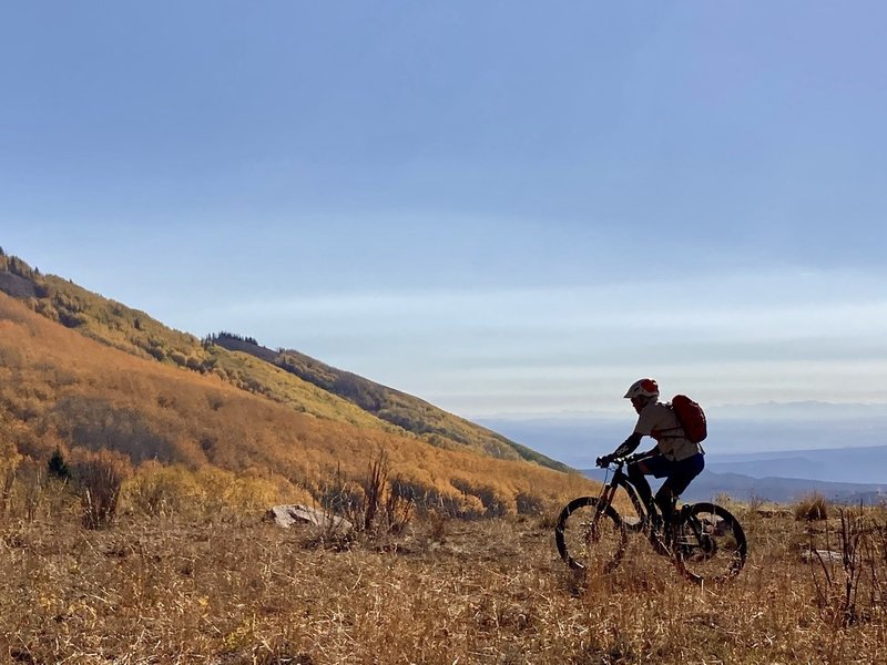 Riding to Burro Pass.