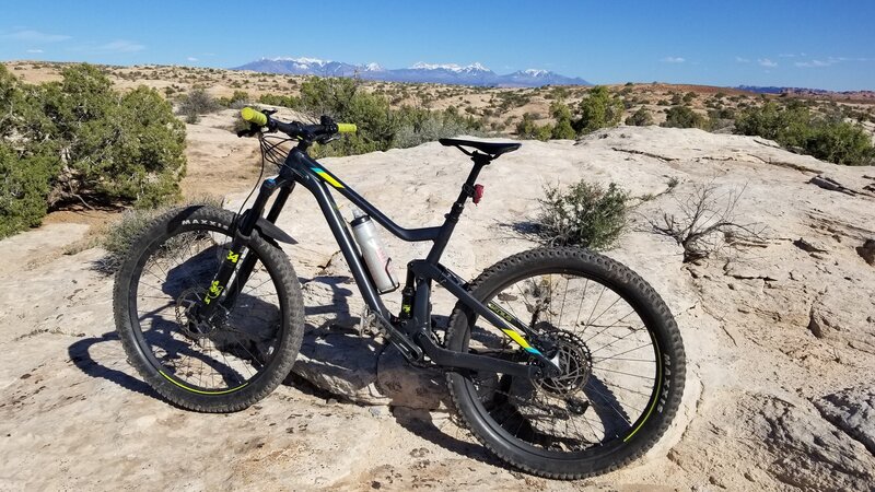 La Sal Mountains make for a perfect backdrop for a late afternoon ride on Houdini.