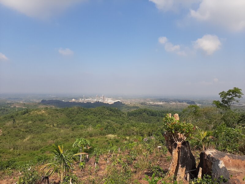 Photo op  on the viewdeck of Teban Trail