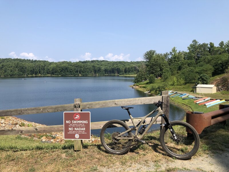 Starting point off the main road overlooking the lake.