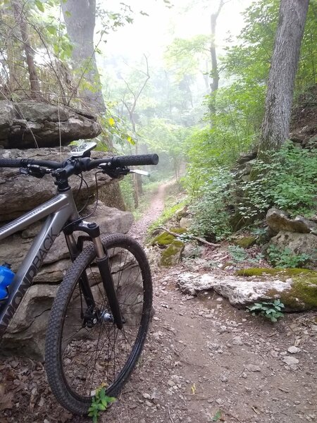 Some nice rock formations on the outer edge of the Emerald Loop.