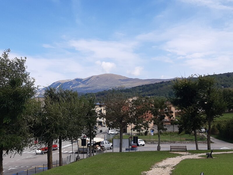 San Zeno di Montagna (580m): view to Monte Baldo (the ridge to the right is Cresta di Naole, with a trail on it)