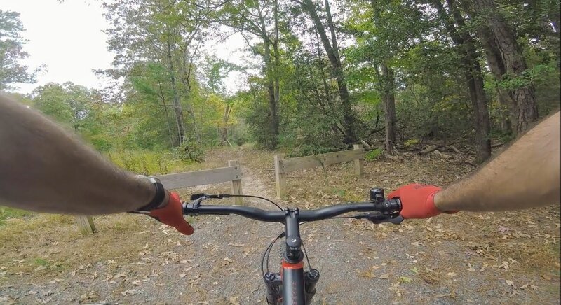 Start of the trail at the Rt5 parking lot