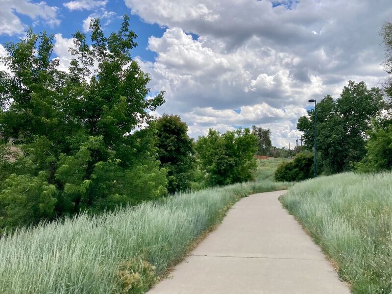 Fairly narrow paved trail. Taken June 2021.