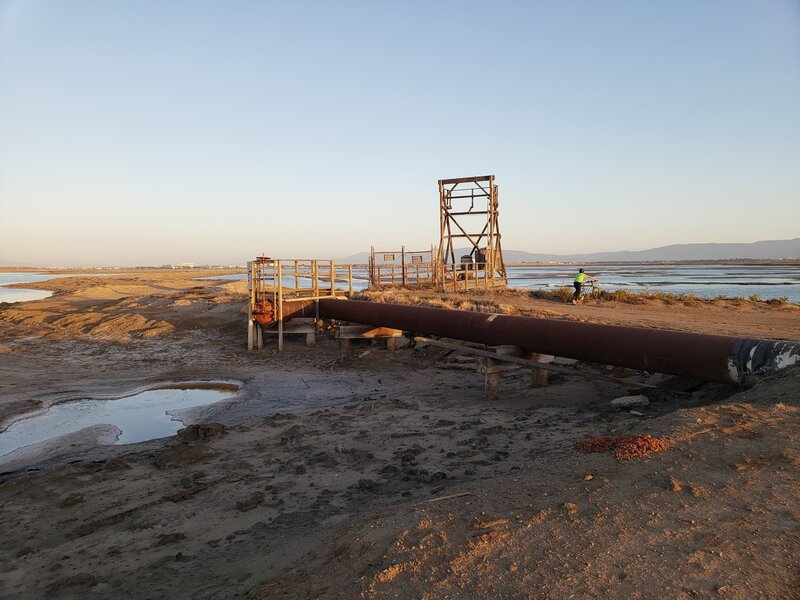 One of the abandoned pumps that used to move water of increasing salinity from one pond to the next.